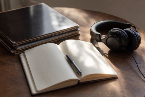 Créer un carnet d’écoute musicale : astuces pour savourer chaque morceau