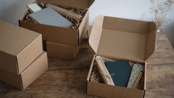 Analyse détaillée des box mensuelles littéraires, retour sur les promesses et la réalité