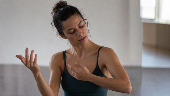 Conversation avec une danseuse chorégraphe : raconter sans paroles sur scène