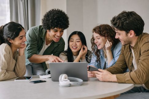 Réseaux sociaux et passionnés de musique : créer des listes collaboratives