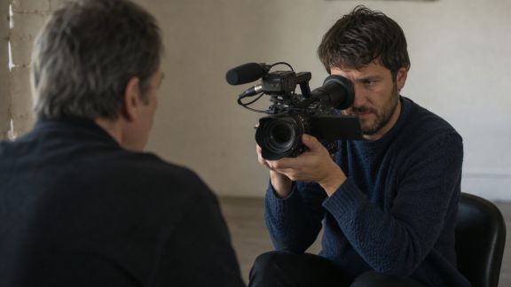 Entretien avec un vidéaste documentaire : capturer l’instant pour informer