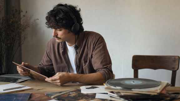 Comment varier ses playlists musicales sans se lasser : méthodes testées et approuvées