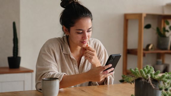 Utiliser les réseaux sociaux pour enrichir son expérience culturelle au quotidien