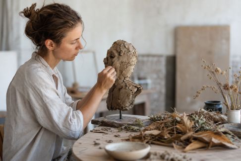 Art et écologie : comment les créateurs s’emparent des enjeux environnementaux